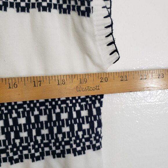 Tommy Hilfiger Women's Medium Blue and White Striped V-neck Sweater Vest - Picture 6 of 9